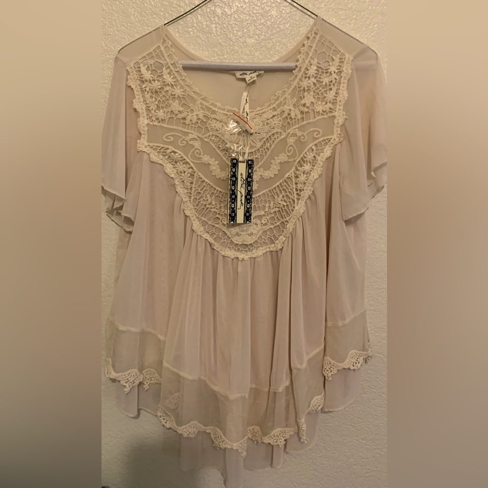 Ultra Pink Medium Cream blouse